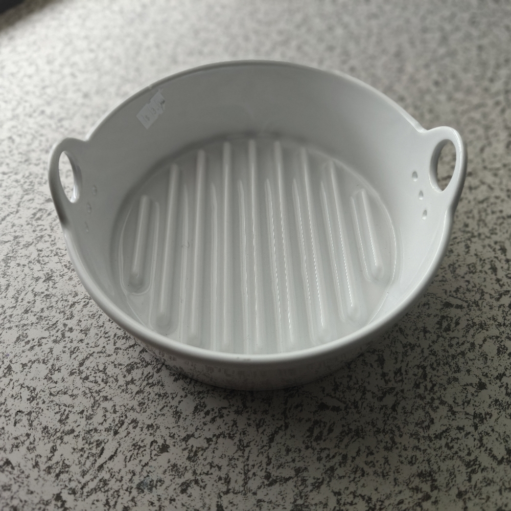 Le Tauci Air Fryer Liner Basket 7" White Ceramic Silicone- Replacement Reusable